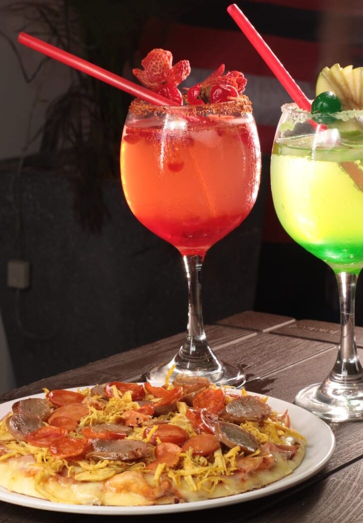 Pizza mega especial (1)